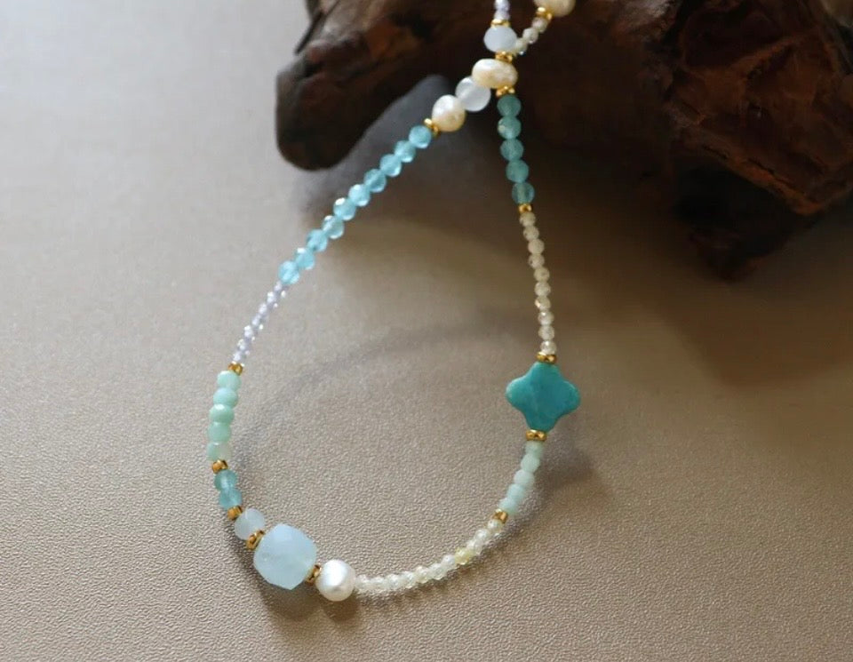Laguna Mist Asymmetric Choker