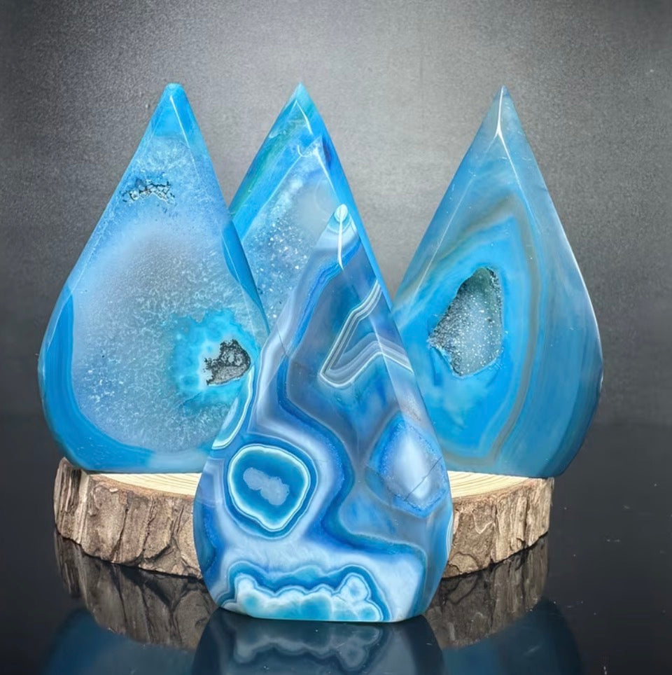 Oceanic Blue Banded Agate Teardrop Flame (100g)