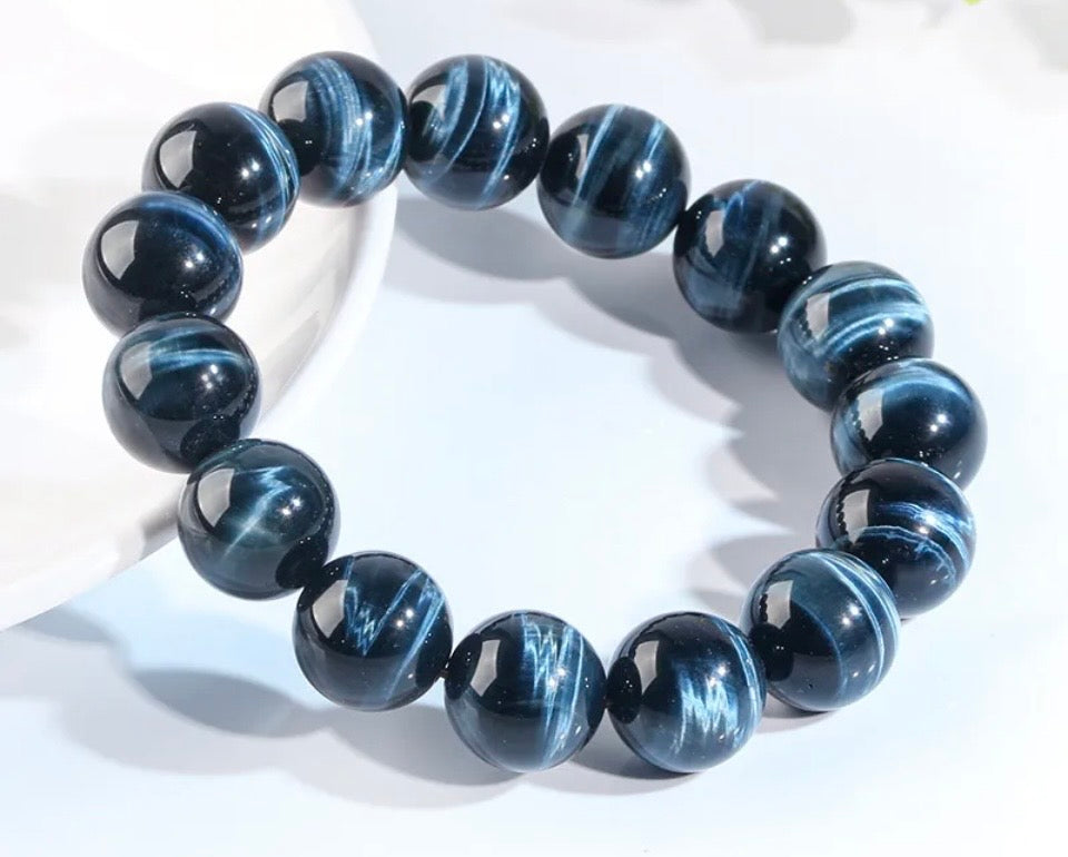 The Eclipse Hawk’s Eye Bracelet