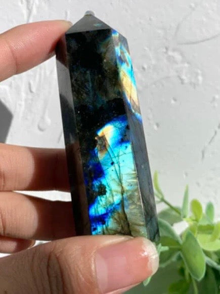 Cosmic Flare: Premium Purple & Blue Labradorite Towers