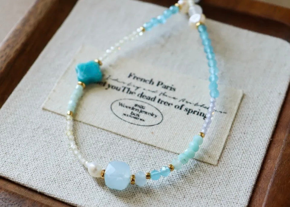 Laguna Mist Asymmetric Choker