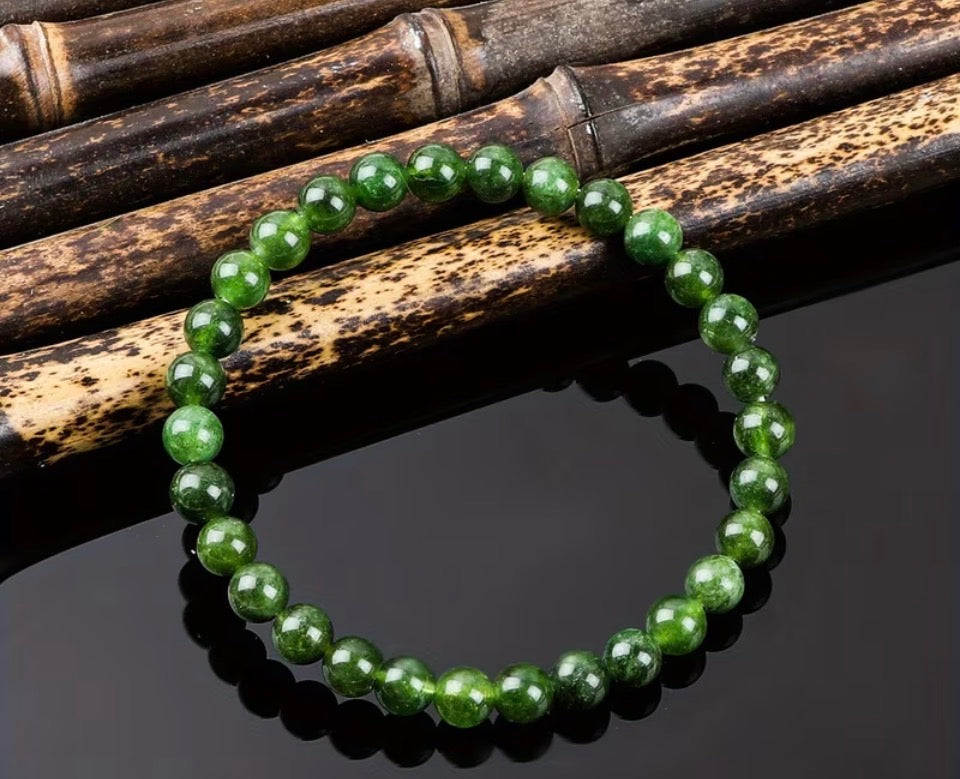 Luminous Meadow Tsavorite Garnet Stretch Bracelet