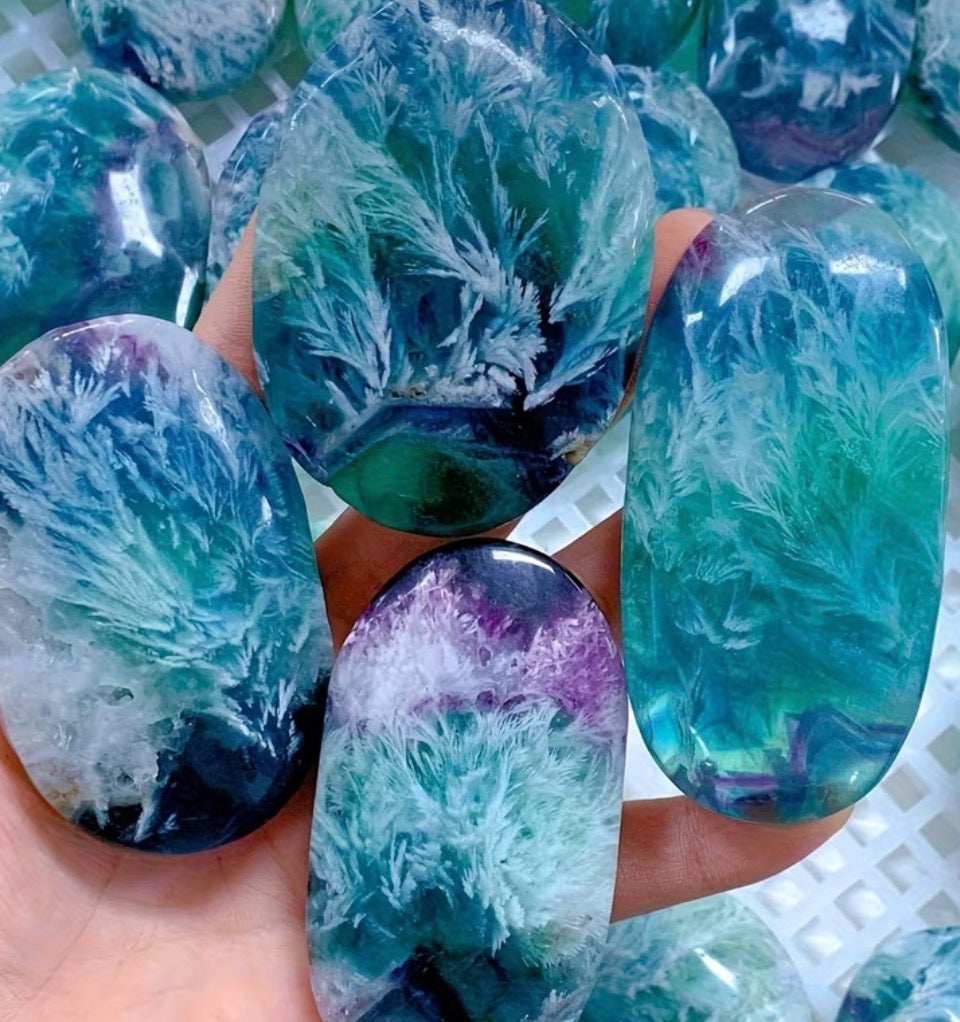 Feather Fluorite Pocket Palm Stone (100g)