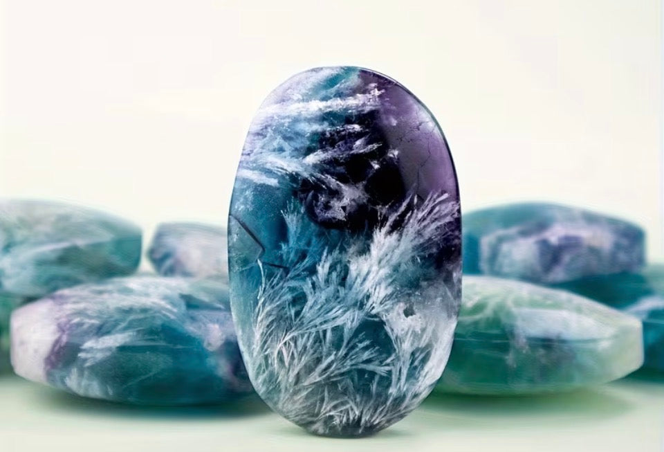 Feather Fluorite Pocket Palm Stone (100g)